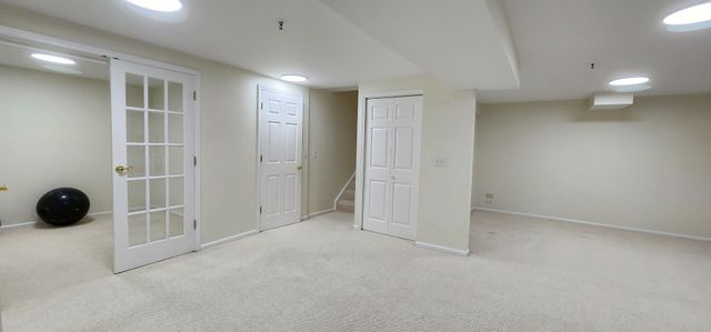 2145 Colchester Avenue, Hoffman Estates, IL 60192