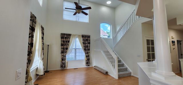 2145 Colchester Avenue, Hoffman Estates, IL 60192