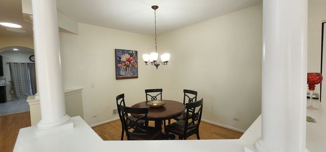 2145 Colchester Avenue, Hoffman Estates, IL 60192