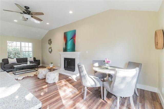 25203 Lake View DR, Spicewood, TX 78669