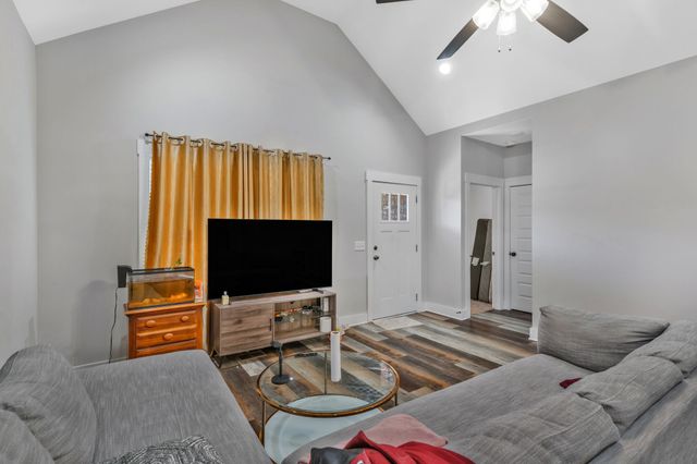 155 Julia Ann Ct, Springfield, TN 37172