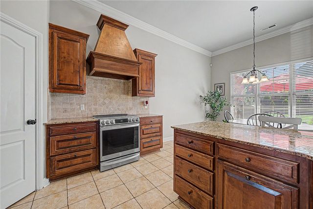 6505 S 36th Street, Rogers, AR 72758