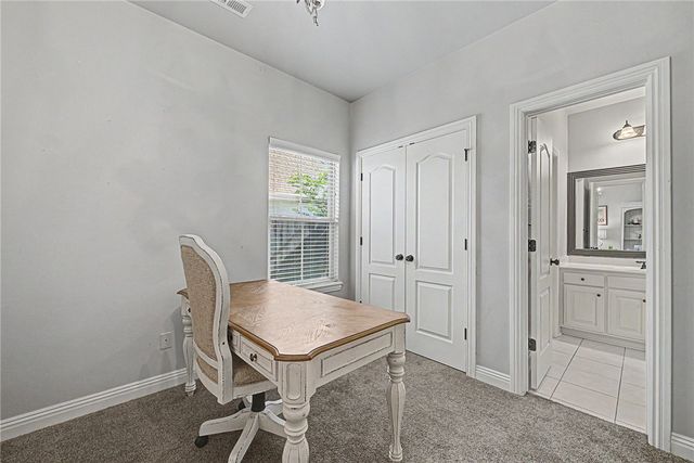 6505 S 36th Street, Rogers, AR 72758
