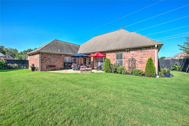 6505 S 36th Street, Rogers, AR 72758