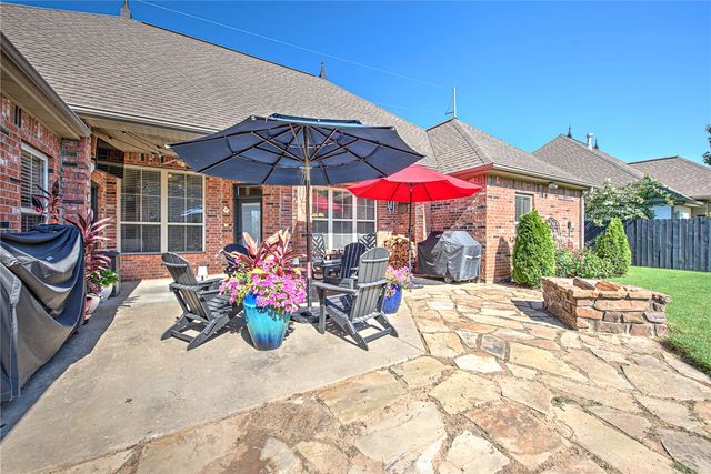 6505 S 36th Street, Rogers, AR 72758