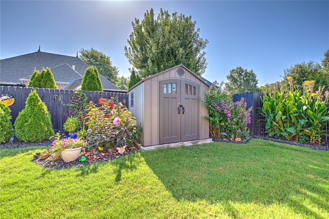 6505 S 36th Street, Rogers, AR 72758