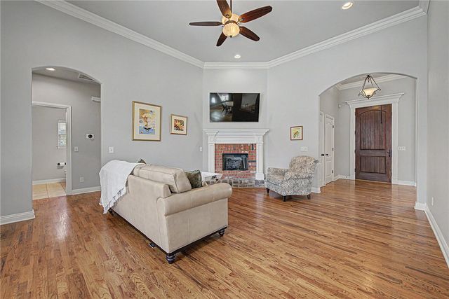 6505 S 36th Street, Rogers, AR 72758