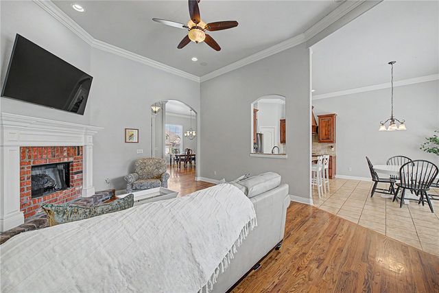 6505 S 36th Street, Rogers, AR 72758