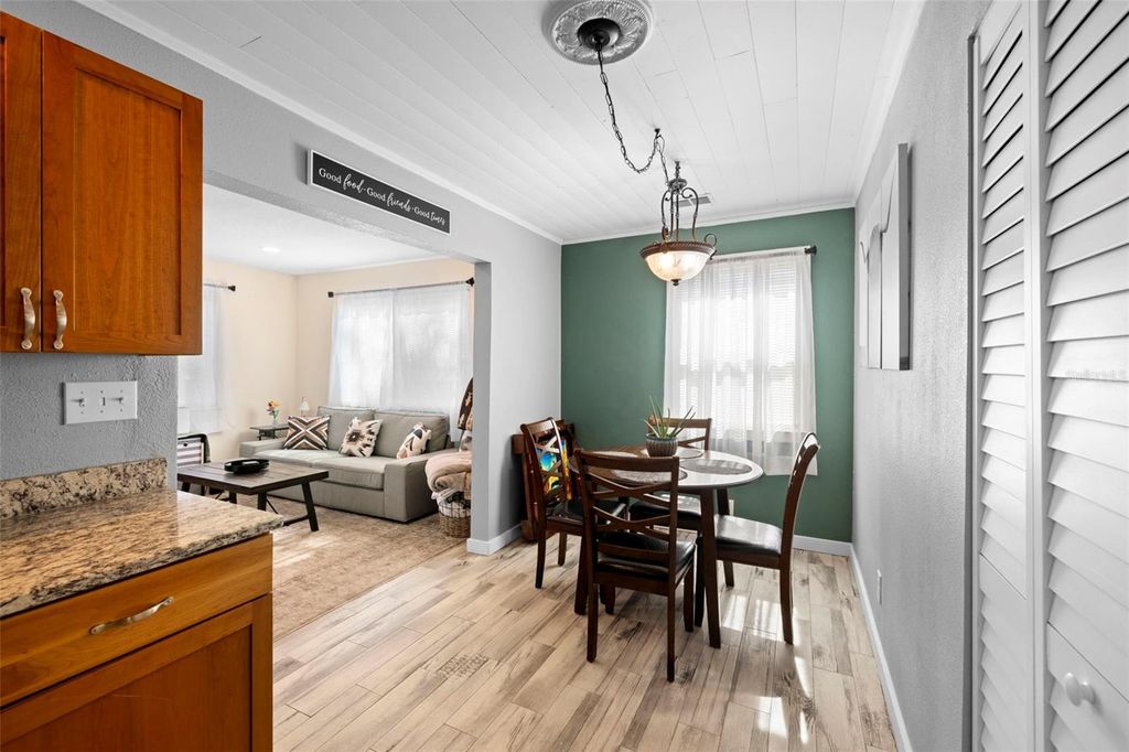 Image 8 of property listing at 7121 122ND AVENUE E, Parrish, FL 34219