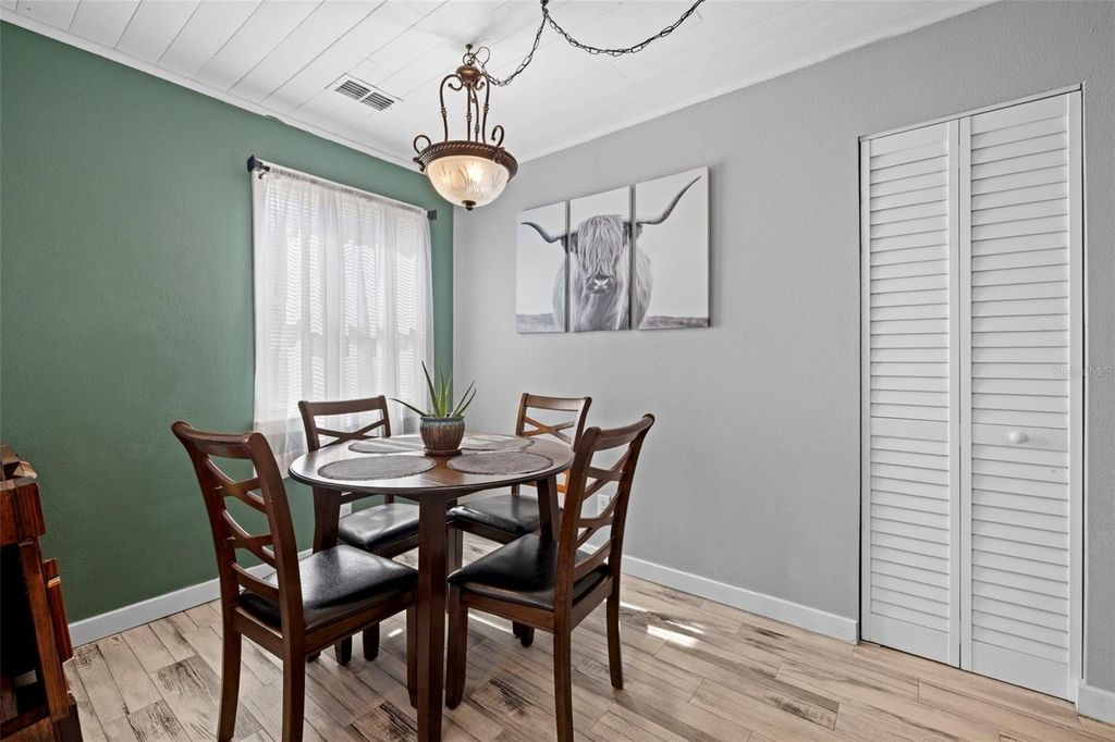 Image 9 of property listing at 7121 122ND AVENUE E, Parrish, FL 34219