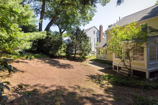59 Hinckley Rd, Newton, MA 02468