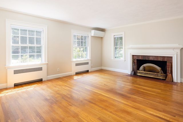59 Hinckley Rd, Newton, MA 02468