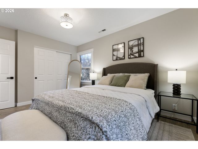 6414 Se 144TH Ln, Portland, OR 97236