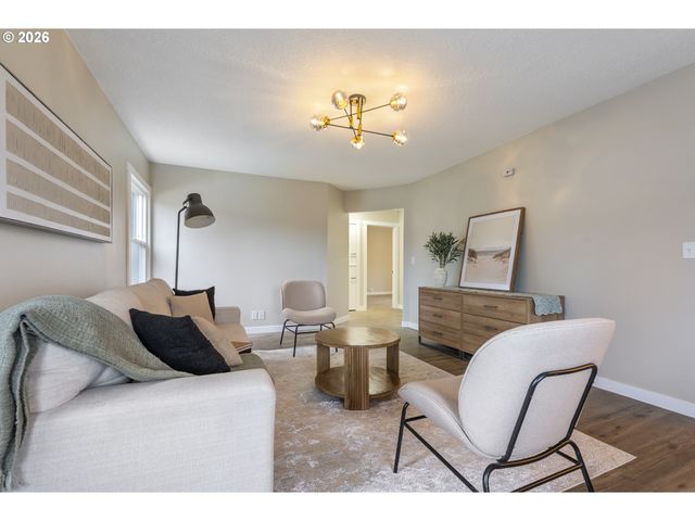 6414 Se 144TH Ln, Portland, OR 97236