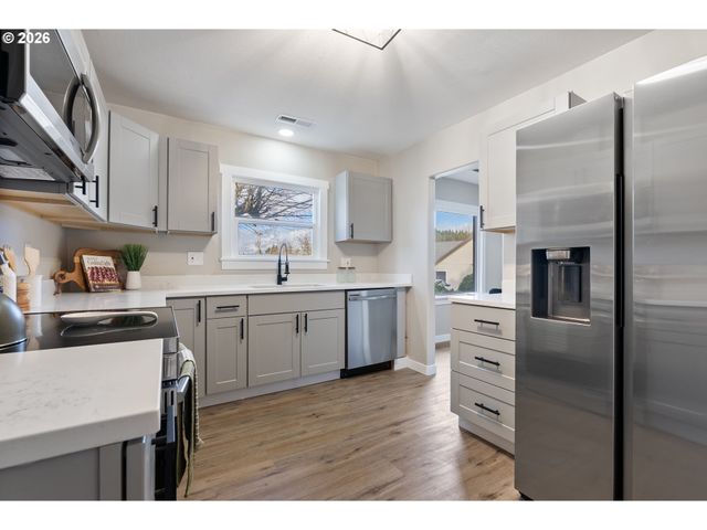 6414 Se 144TH Ln, Portland, OR 97236