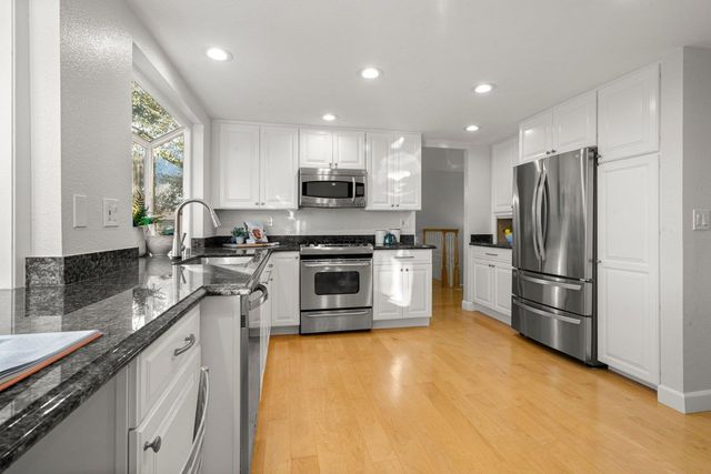 600 Bainbridge Street, Foster City, CA 94404