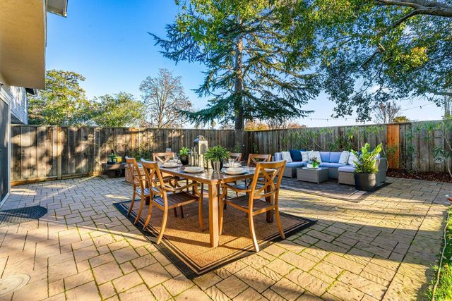 600 Bainbridge Street, Foster City, CA 94404