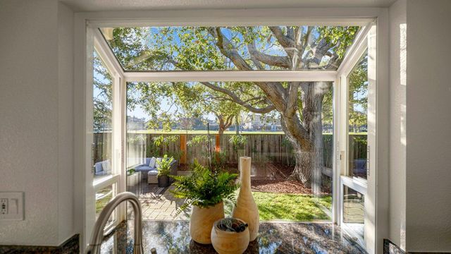 600 Bainbridge Street, Foster City, CA 94404