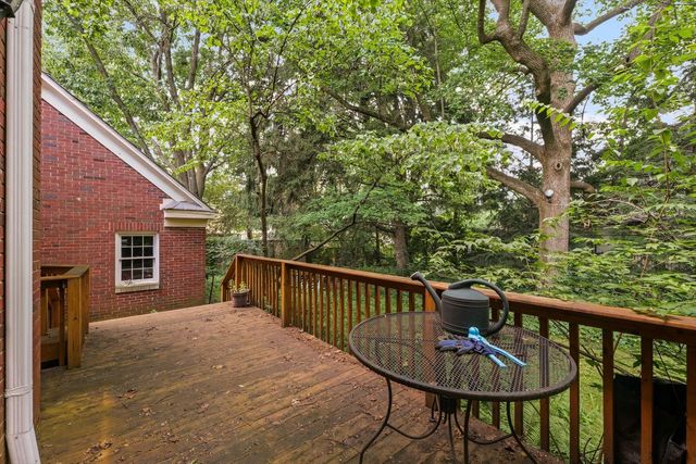 1109 S Douglas Avenue, Urbana, IL 61801