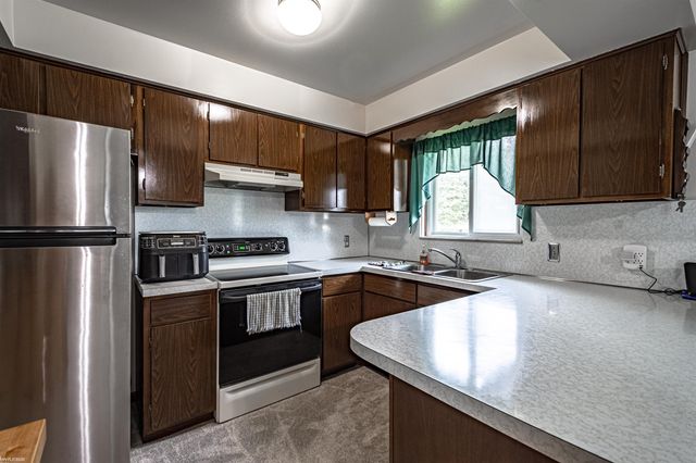 7160 Fred W Moore Highway, Saint Clair, MI 48079