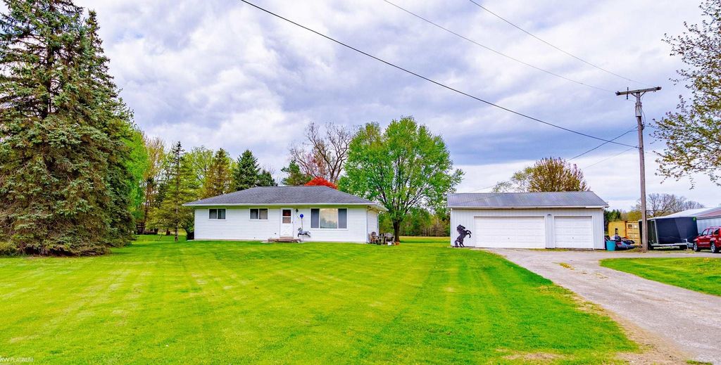 7160 Fred W Moore Highway, Saint Clair, MI 48079