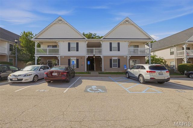 160 Brandy Mill Circle 7D, High Ridge, MO 63049