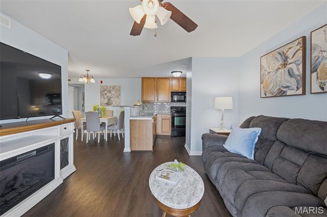 160 Brandy Mill Circle 7D, High Ridge, MO 63049