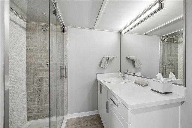 3350 Mccue Road 1101, Houston, TX 77056
