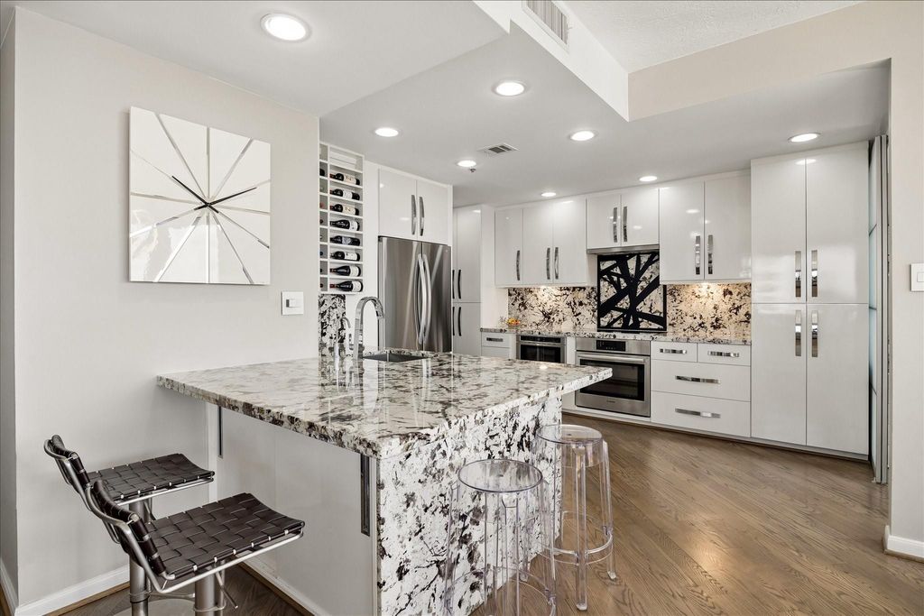 3350 Mccue Road 1101, Houston, TX 77056