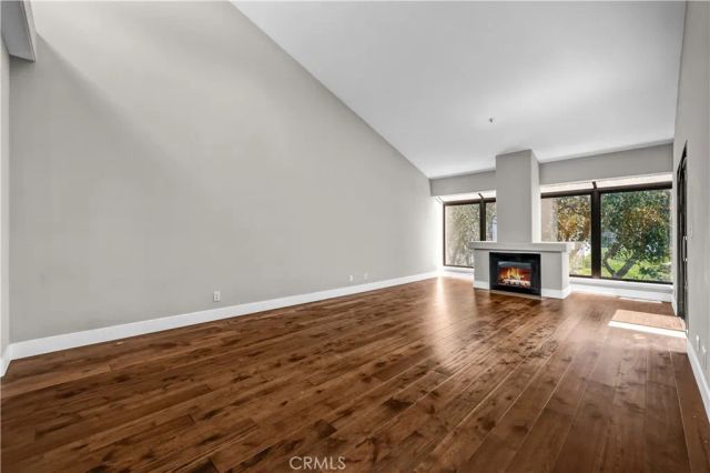 200 Paris Lane 304, Newport Beach, CA 92663