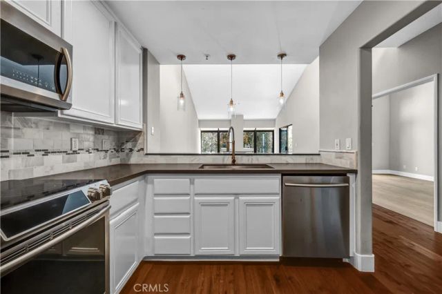 200 Paris Lane 304, Newport Beach, CA 92663