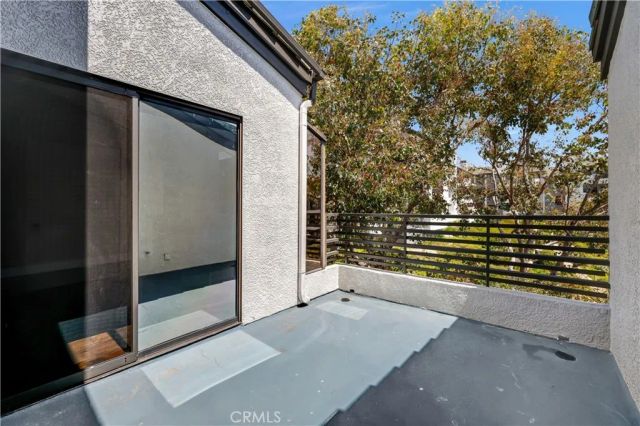 200 Paris Lane 304, Newport Beach, CA 92663
