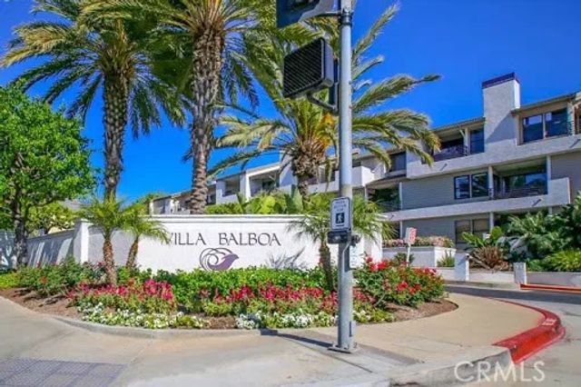 200 Paris Lane 304, Newport Beach, CA 92663