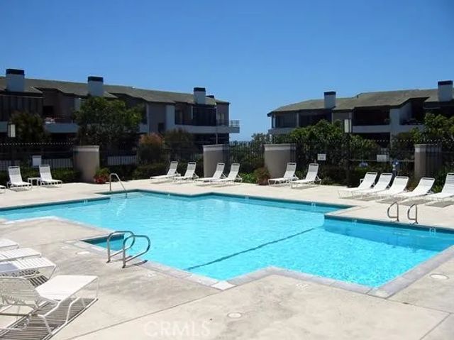 200 Paris Lane 304, Newport Beach, CA 92663