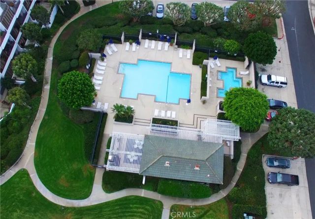 200 Paris Lane 304, Newport Beach, CA 92663