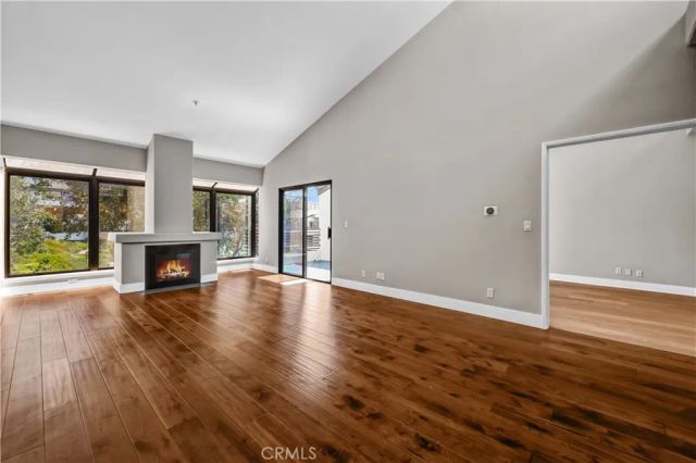 200 Paris Lane 304, Newport Beach, CA 92663