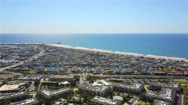200 Paris Lane 304, Newport Beach, CA 92663