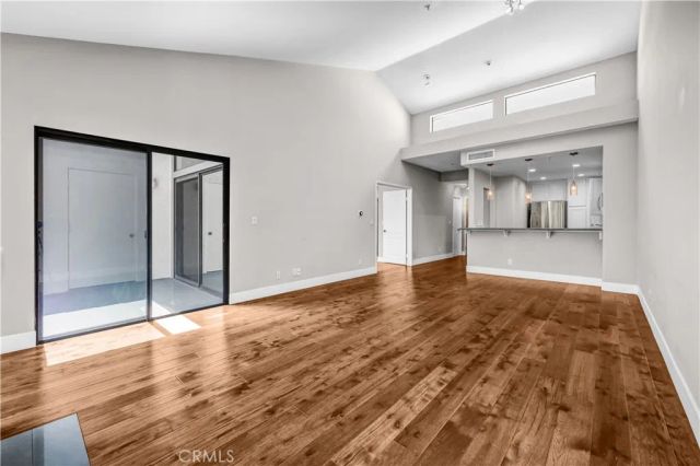 200 Paris Lane 304, Newport Beach, CA 92663
