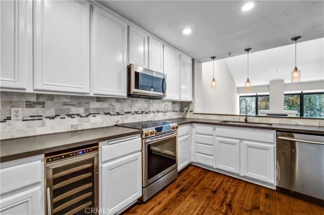 200 Paris Lane 304, Newport Beach, CA 92663