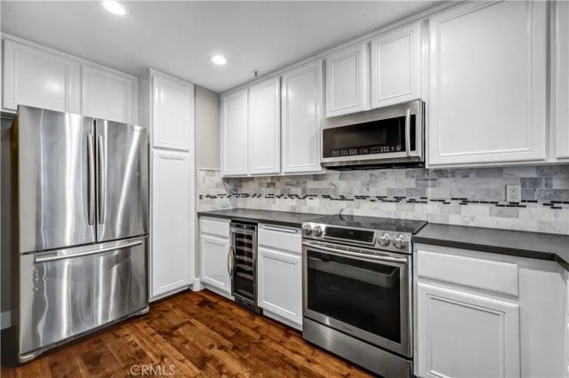 200 Paris Lane 304, Newport Beach, CA 92663