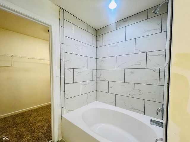 2402 N Liberty Lakes Drive, Greensburg, IN 47240