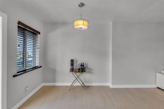 1535 SE 15TH Street 305, Fort Lauderdale, FL 33316