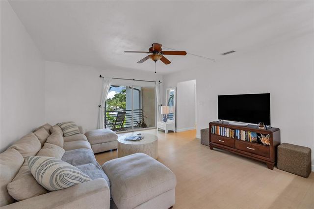 1535 SE 15TH Street 305, Fort Lauderdale, FL 33316