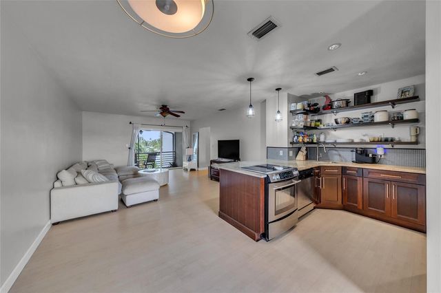 1535 SE 15TH Street 305, Fort Lauderdale, FL 33316