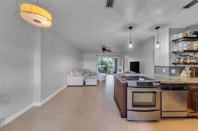 1535 SE 15TH Street 305, Fort Lauderdale, FL 33316