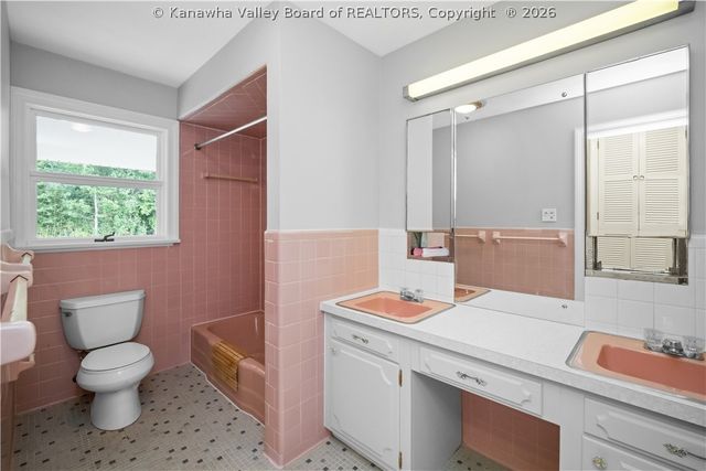 3 Lous Drive, Elkview, WV 25071