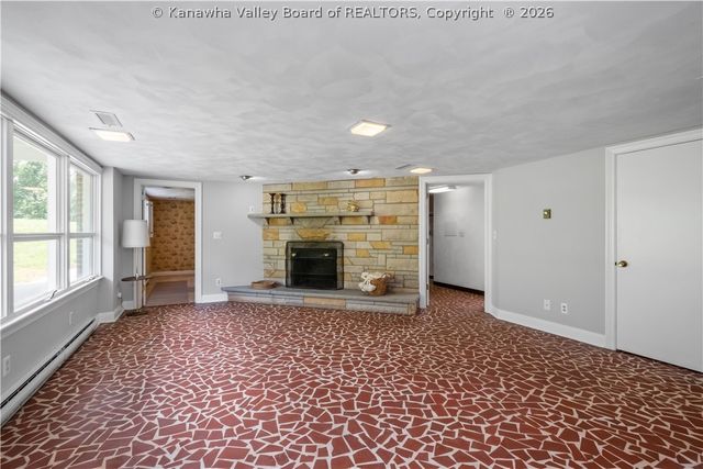 3 Lous Drive, Elkview, WV 25071