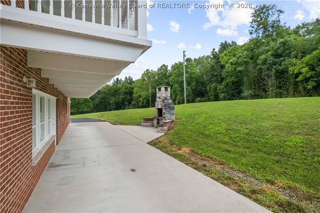 3 Lous Drive, Elkview, WV 25071