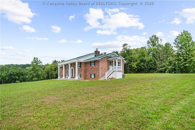 3 Lous Drive, Elkview, WV 25071