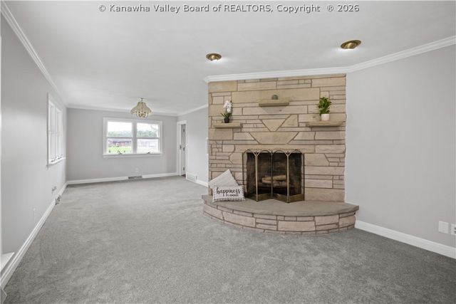 3 Lous Drive, Elkview, WV 25071
